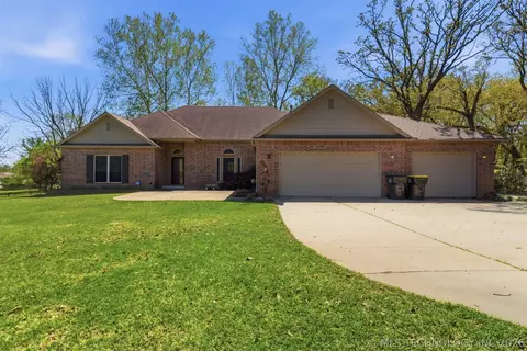 27362 E 146th St S, Coweta, OK 74429