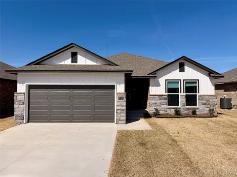 27155 E 109th St S, Coweta, OK 74429