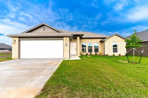 10945 S 271st East Ave, Coweta, OK 74429