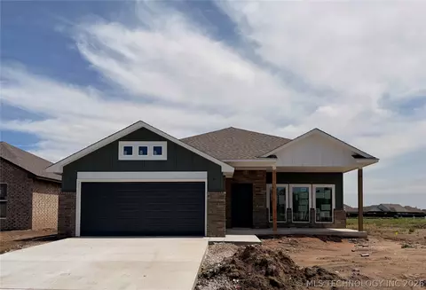 10957 S 271st Ave, Coweta, OK 74429