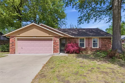 20921 E 37th Pl S, Broken Arrow, OK 74014