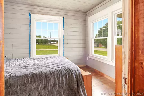 Bedroom - 22389 North Rd, Summers, AR 72769 photo 1 of 2