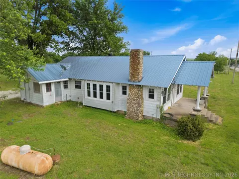 Exterior - 22389 North Rd, Summers, AR 72769 photo 1 of 6