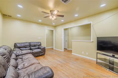 Living - 11315 E 3rd St, Tulsa, OK 74128 photo 3 of 4