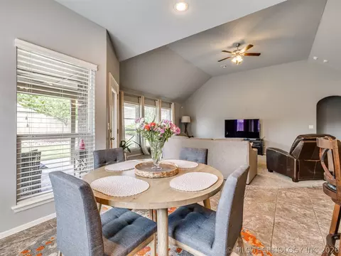 Dining - 17419 E 45th St, Tulsa, OK 74134 photo 2 of 5