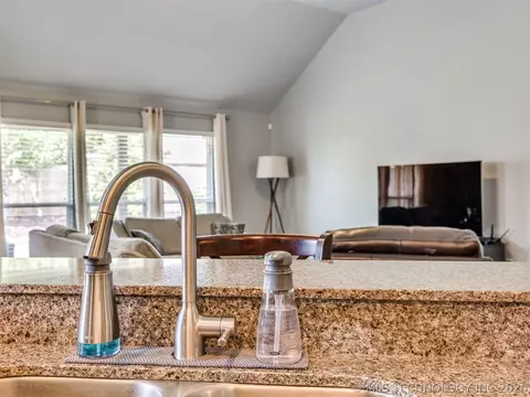 Kitchen - 17419 E 45th St, Tulsa, OK 74134 photo 6 of 9