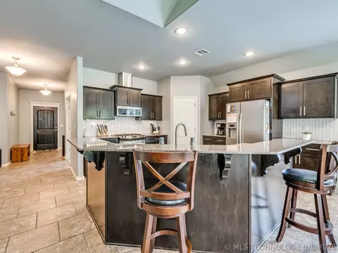 Kitchen - 17419 E 45th St, Tulsa, OK 74134 photo 8 of 9