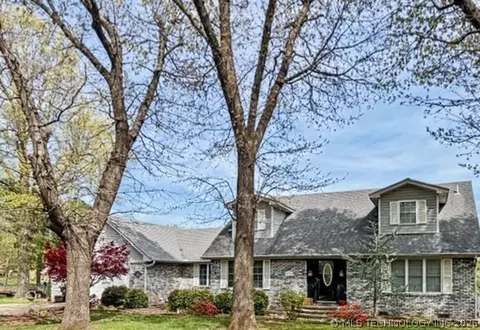 378 Crestwood Dr, Tahlequah, OK 74464