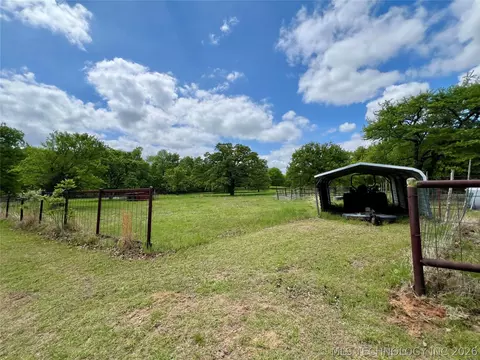 Exterior - 5377 Mcduffee Rd, Kingston, OK 73439 photo 12 of 21