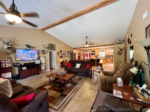 Living - 5377 Mcduffee Rd, Kingston, OK 73439 photo 4 of 4