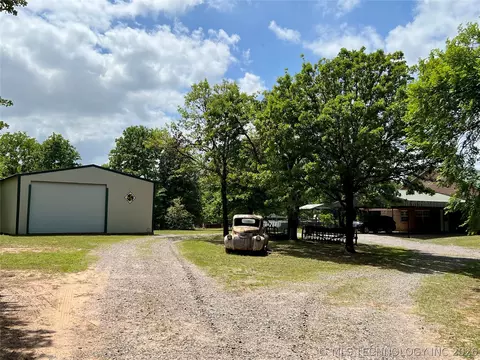 Exterior - 5377 Mcduffee Rd, Kingston, OK 73439 photo 3 of 21