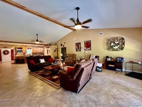 Living - 5377 Mcduffee Rd, Kingston, OK 73439 photo 3 of 4