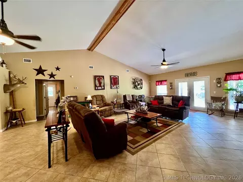 Living - 5377 Mcduffee Rd, Kingston, OK 73439 photo 2 of 4