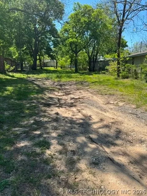 327 W 15th, Ada, OK 74820