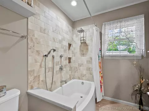 2324 N Plainview, Ardmore, OK 73401 photo 4