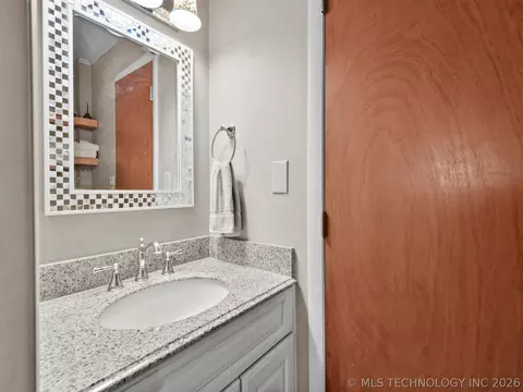 2324 N Plainview, Ardmore, OK 73401 photo 20