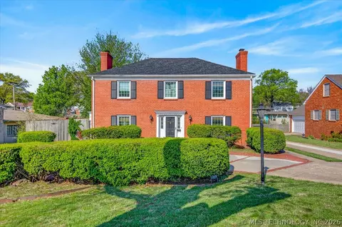 1529 Hillcrest Dr, Bartlesville, OK 74003