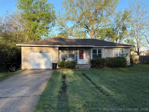 16 S Indianola St, Pryor, OK 74361