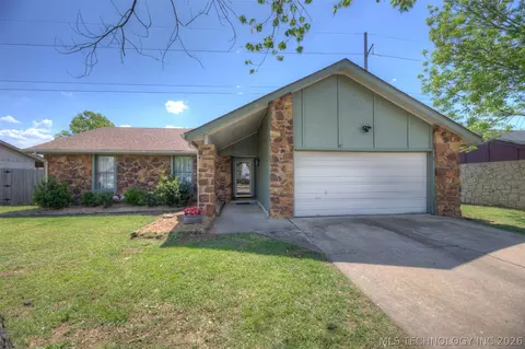 506 W Trinidad Dr, Sand Springs, OK 74063