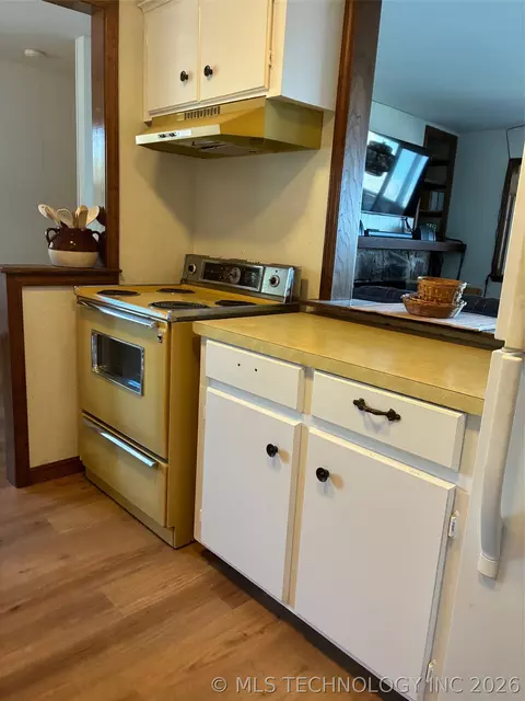 Kitchen - 2929 County Road 356, Eucha, OK 74342 photo 2 of 3