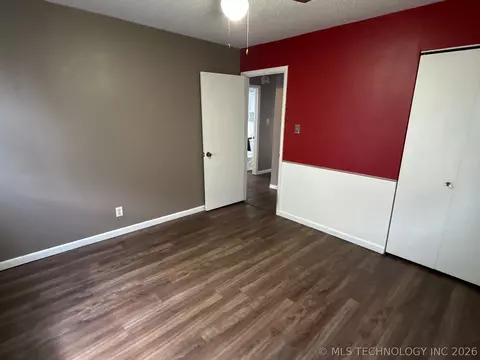 Bedroom - 1013 E 10th St, Cushing, OK 74023 photo 10 of 10