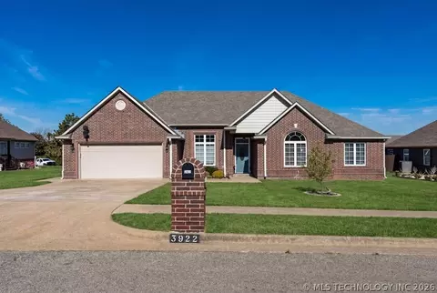 3922 Quarry Park Dr, Bartlesville, OK 74006