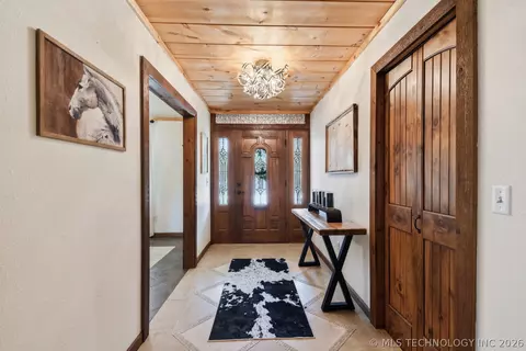 Entry Way - 111480 S 4180 Rd, Checotah, OK 74426 photo 1 of 2