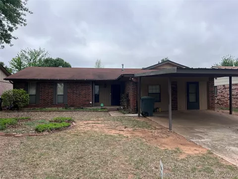 9710 NE 4th St, Midwest City, OK 73130