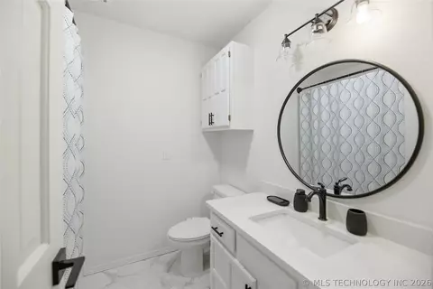 Bath - 7703 E 89th Pl S, Tulsa, OK 74133 photo 2 of 2