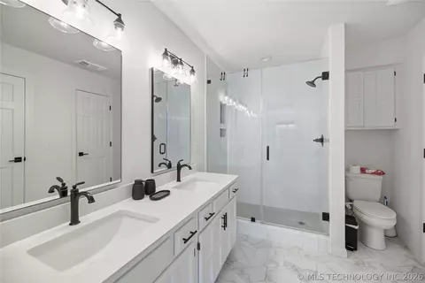Bath - 7703 E 89th Pl S, Tulsa, OK 74133 photo 1 of 2