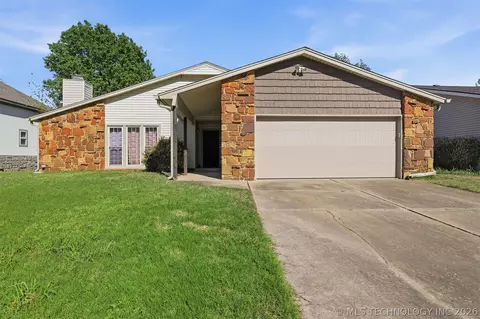 1805 N Cypress Ave, Broken Arrow, OK 74012