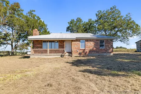 8405 E Nightingale Rd, Atoka, OK 74525