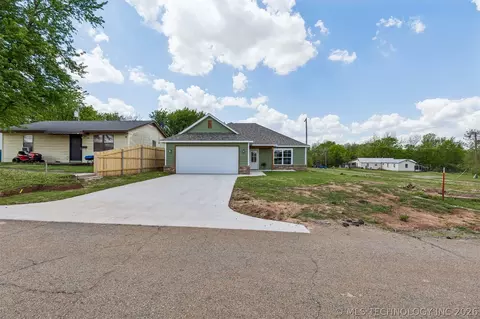 Exterior - 1019 N Central Ave, Cushing, OK 74023 photo 6 of 6