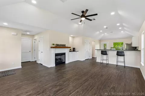 Other - 1019 N Central Ave, Cushing, OK 74023 photo 1 of 11
