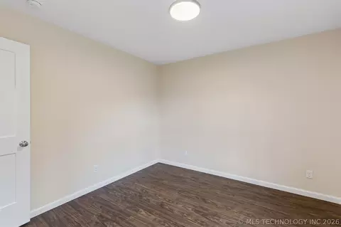 Bedroom - 1019 N Central Ave, Cushing, OK 74023 photo 5 of 8