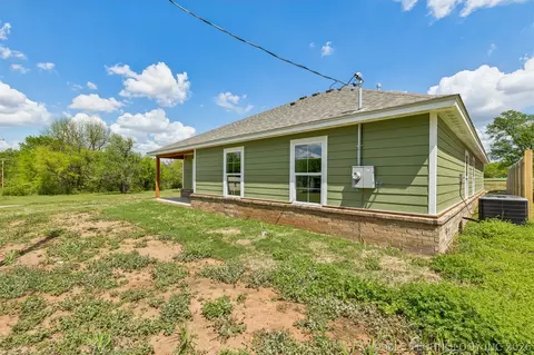 Other - 1019 N Central Ave, Cushing, OK 74023 photo 8 of 11