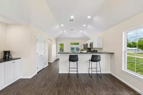 Other - 1019 N Central Ave, Cushing, OK 74023 photo 3 of 11