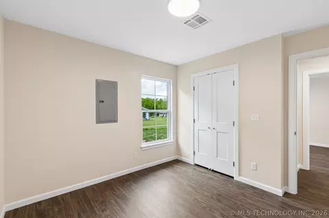 Bedroom - 1019 N Central Ave, Cushing, OK 74023 photo 3 of 8