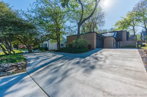 2660 S Utica Ave, Tulsa, OK 74114