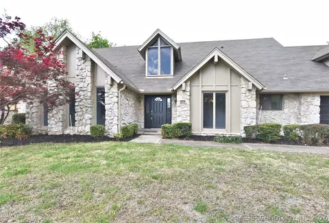 6924 S Knoxville Ave, Tulsa, OK 74136