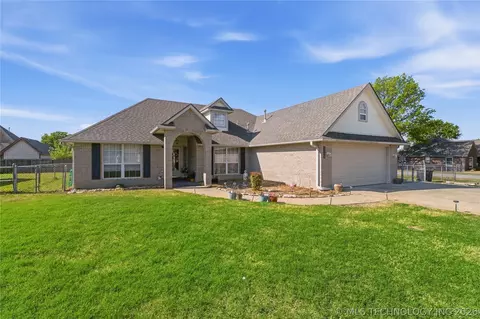 1112 W Beech St, Skiatook, OK 74070