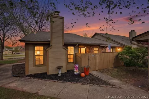 9248 S Urbana Avenue 11a, Tulsa, OK 74137