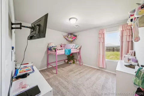 Bedroom - 23667 E 115th St S, Broken Arrow, OK 74014 photo 2 of 3