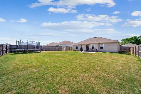 Exterior - 23667 E 115th St S, Broken Arrow, OK 74014 photo 3 of 3