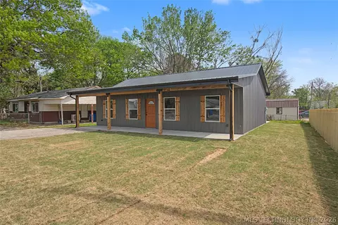 103 E Madden Ave, Braggs, OK 74423