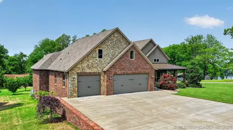 Exterior - 116 Eagleview, Pryor, OK 74361 photo 3 of 16