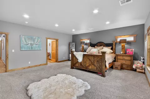 Bedroom - 116 Eagleview, Pryor, OK 74361 photo 2 of 9