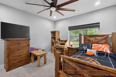 Bedroom - 116 Eagleview, Pryor, OK 74361 photo 7 of 9