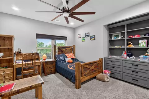 Bedroom - 116 Eagleview, Pryor, OK 74361 photo 6 of 9