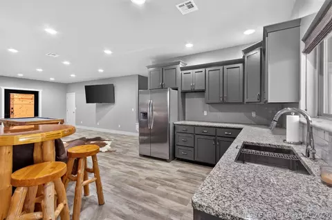 Kitchen - 116 Eagleview, Pryor, OK 74361 photo 6 of 7